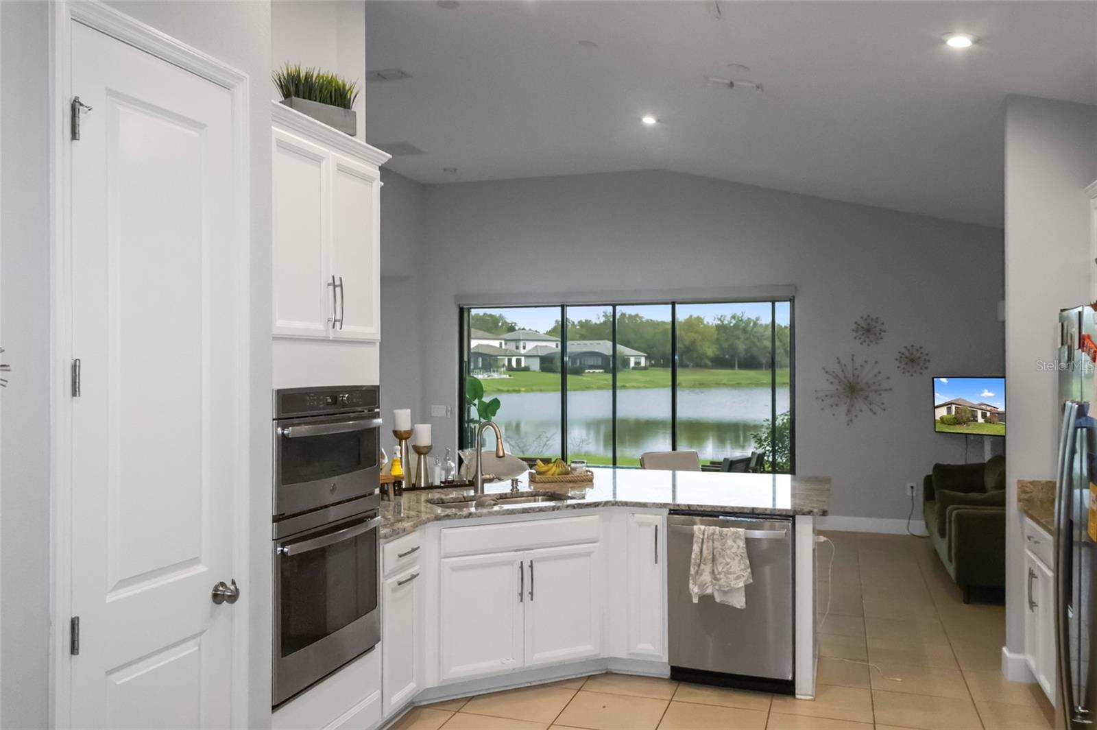 3958 CARRICK BEND DRIVE