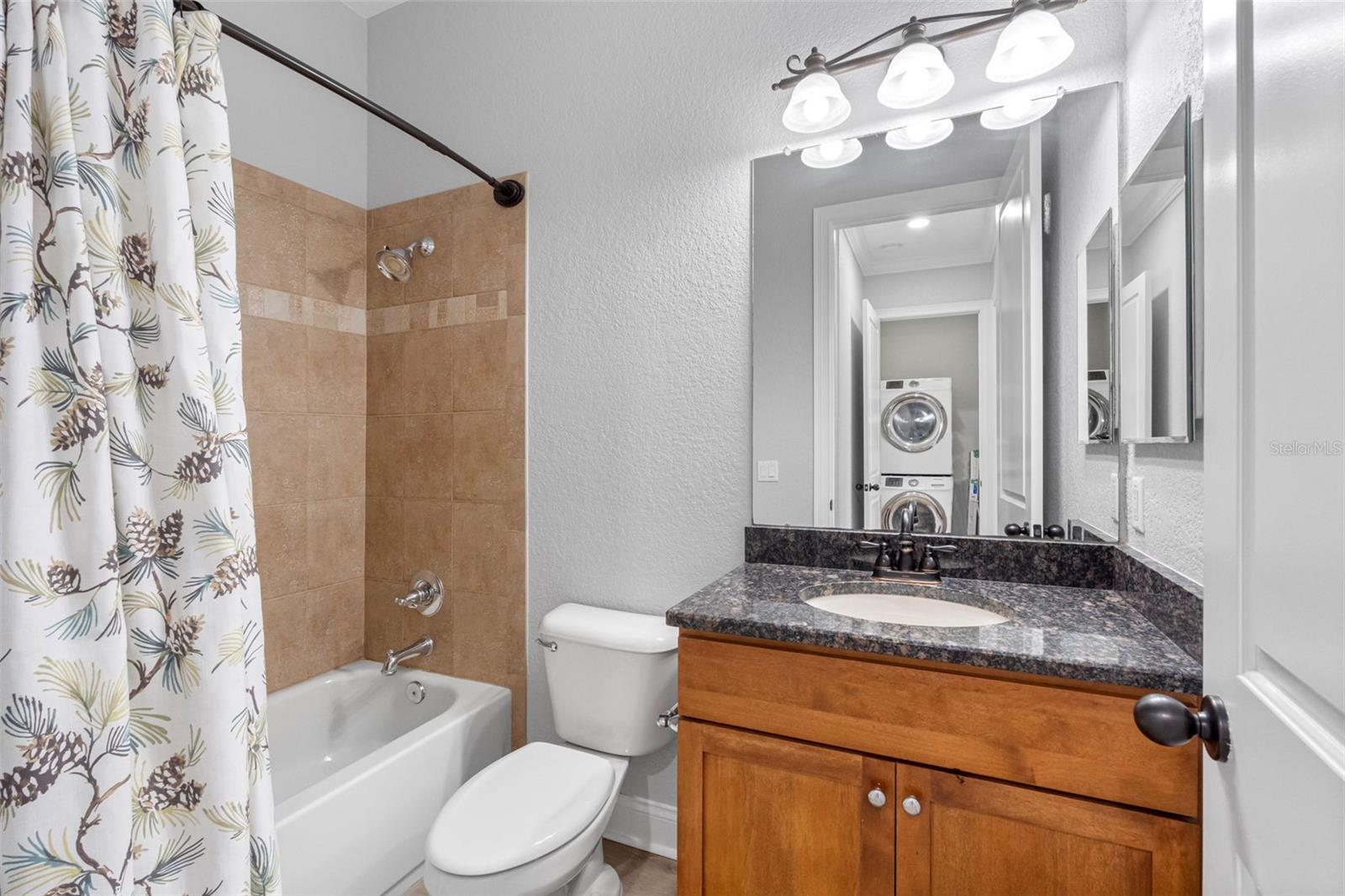 WESTSHORE YACHT CLUB TWNHMS - Residential