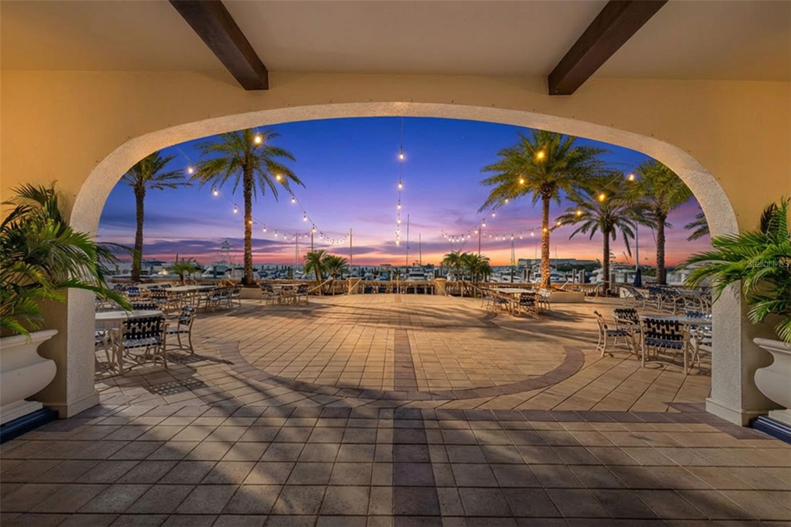 WESTSHORE YACHT CLUB TWNHMS - Residential