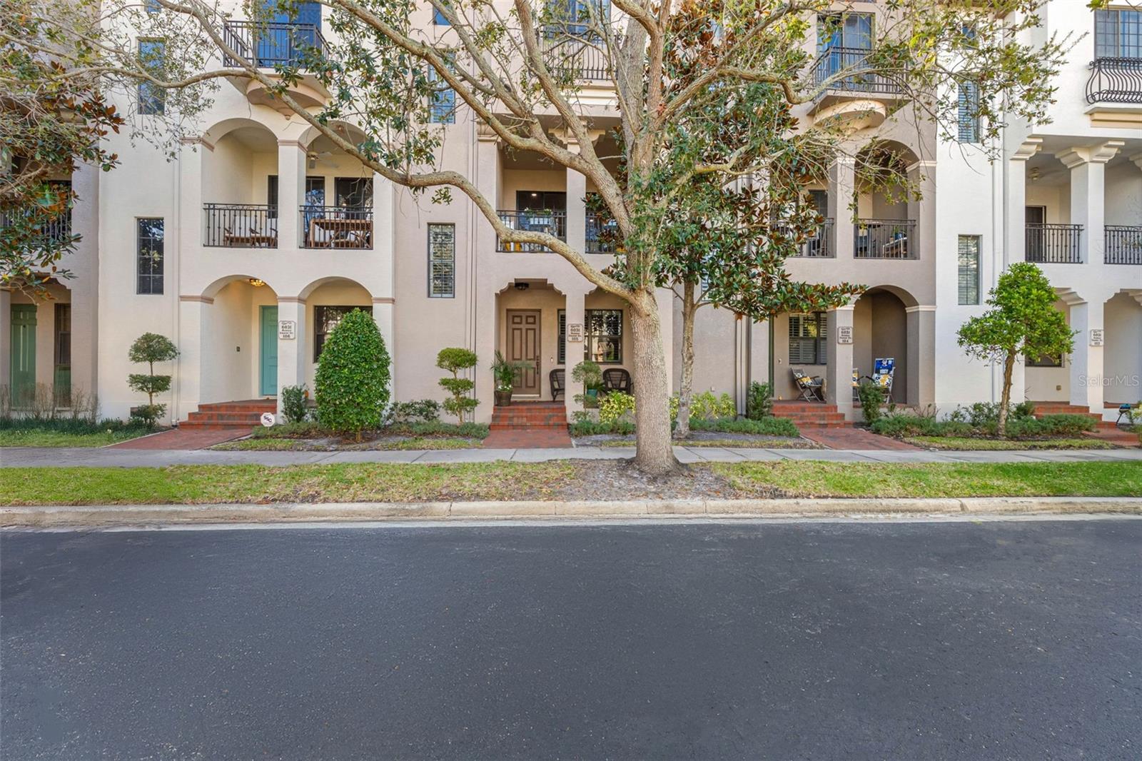 WESTSHORE YACHT CLUB TWNHMS - Residential