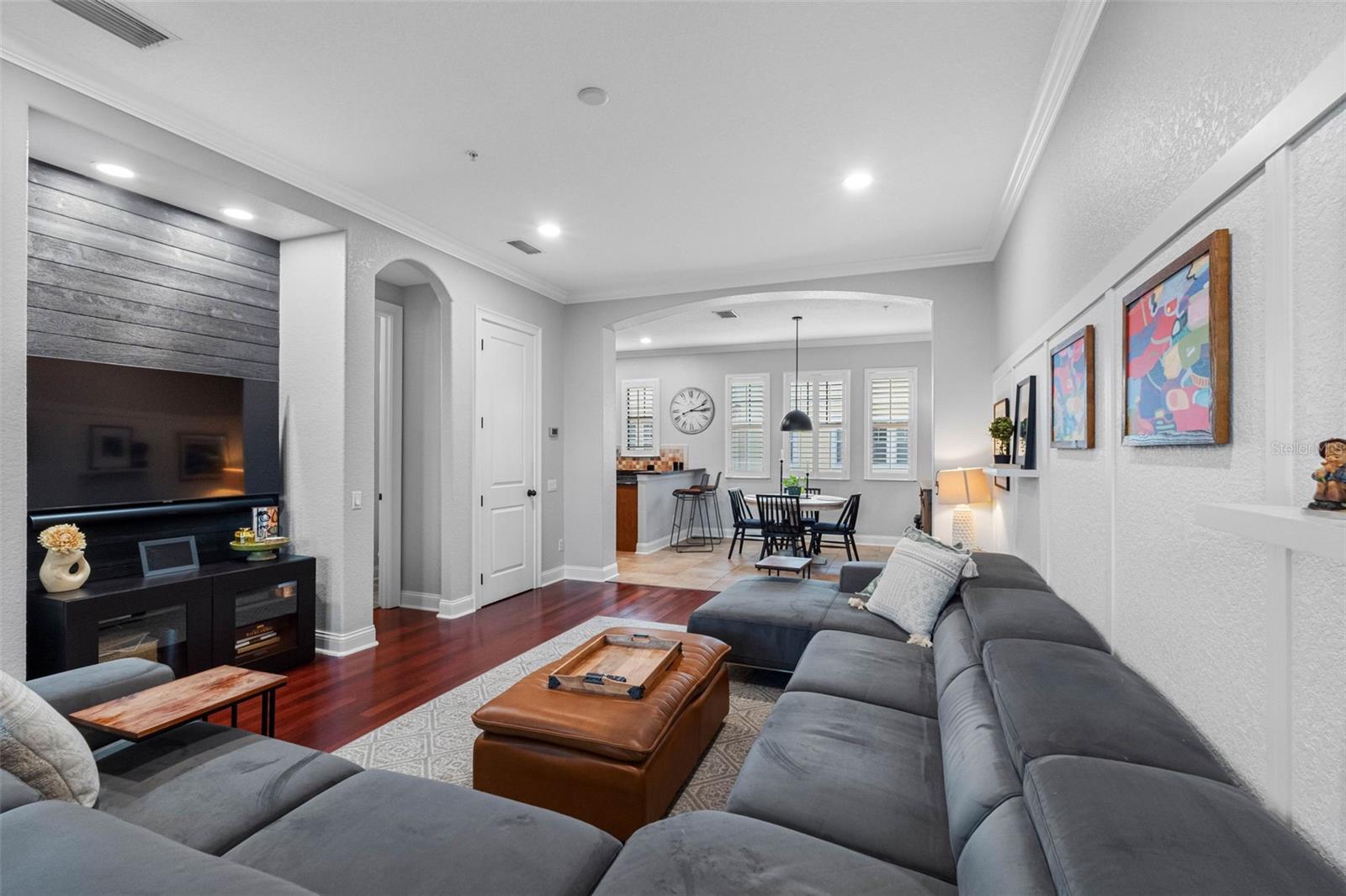 WESTSHORE YACHT CLUB TWNHMS - Residential