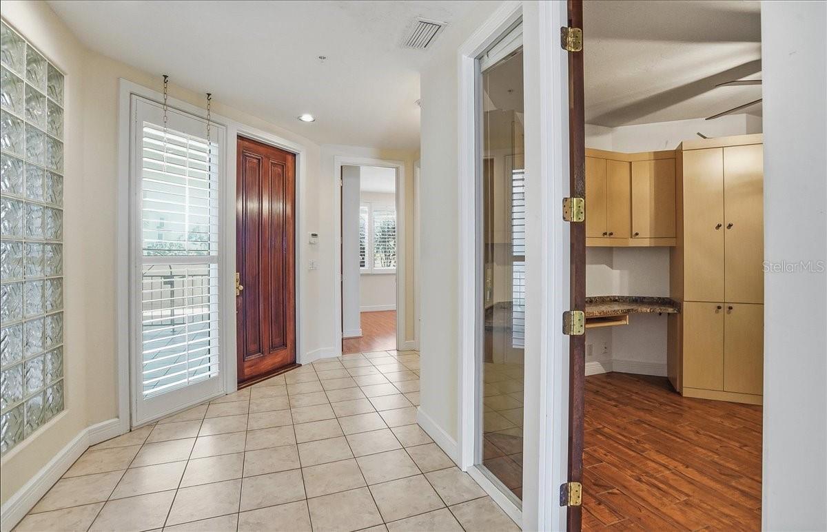 TANGERINE BAY CLUB - Residential