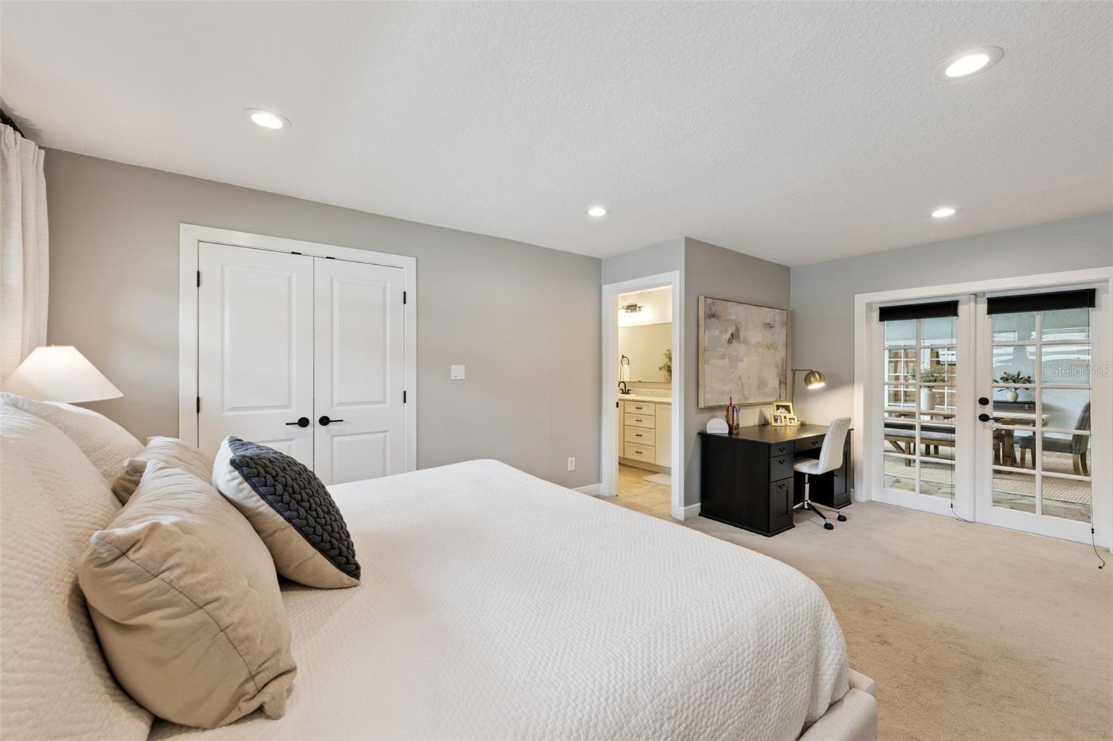 LAKE WAUNATTA WOODS - Residential