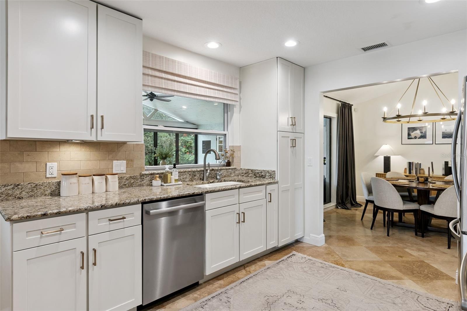 LAKE WAUNATTA WOODS - Residential