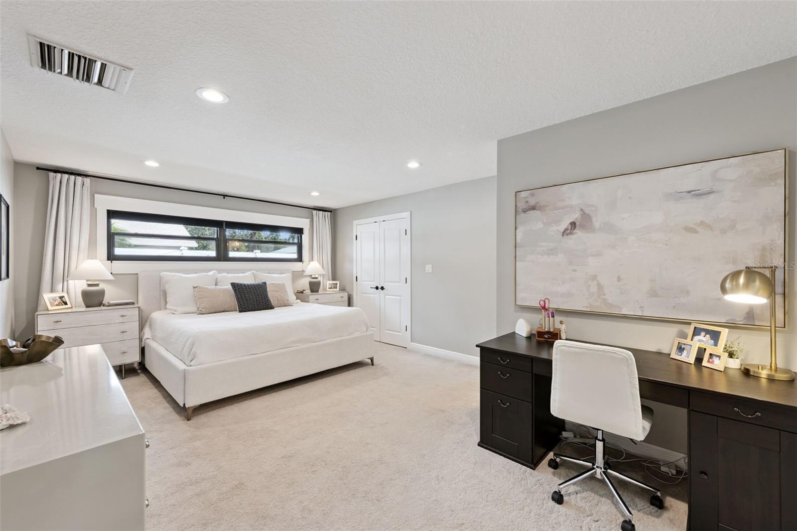 LAKE WAUNATTA WOODS - Residential