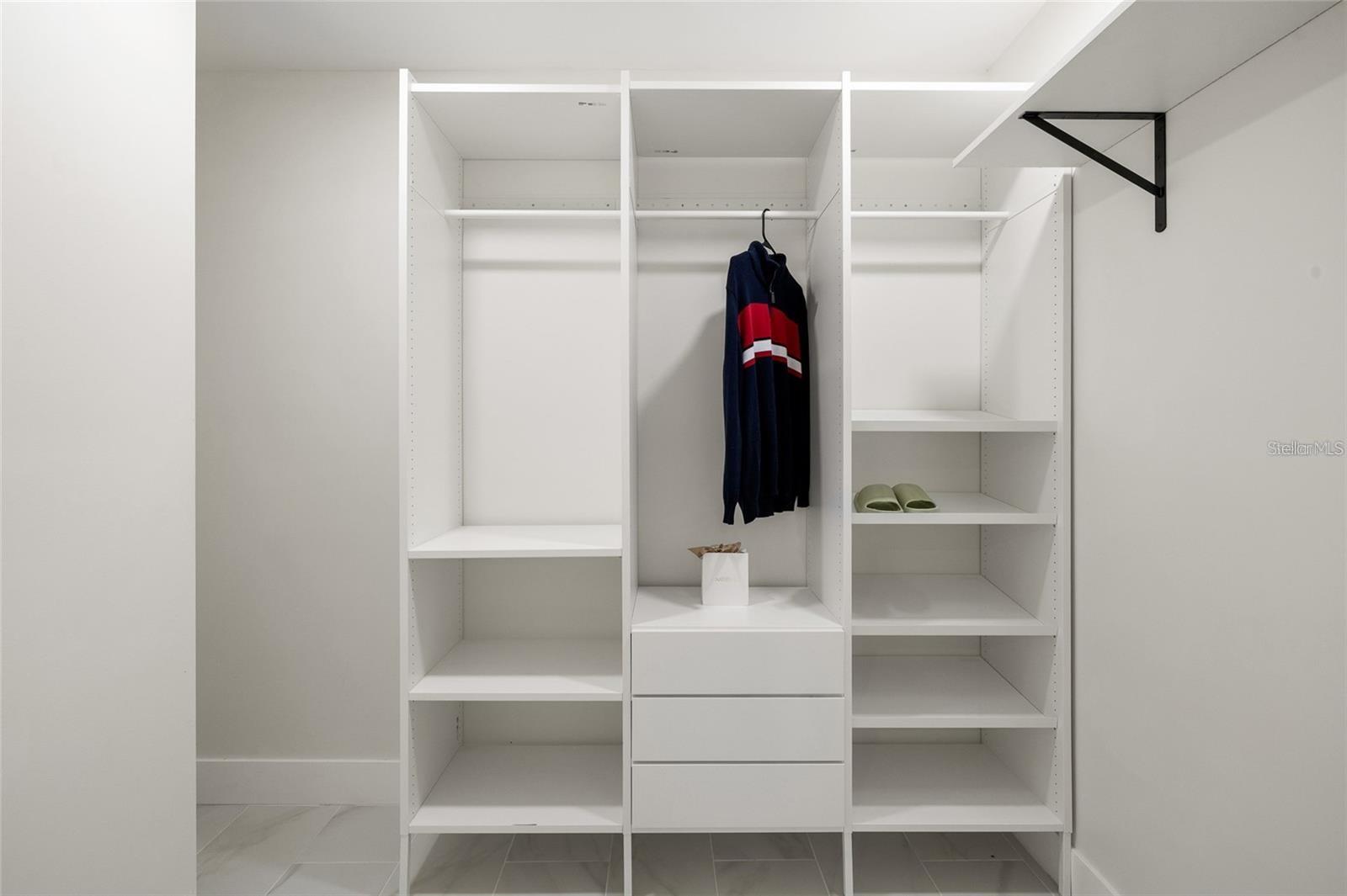 GANDY GARDENS 2 - Residential Lease