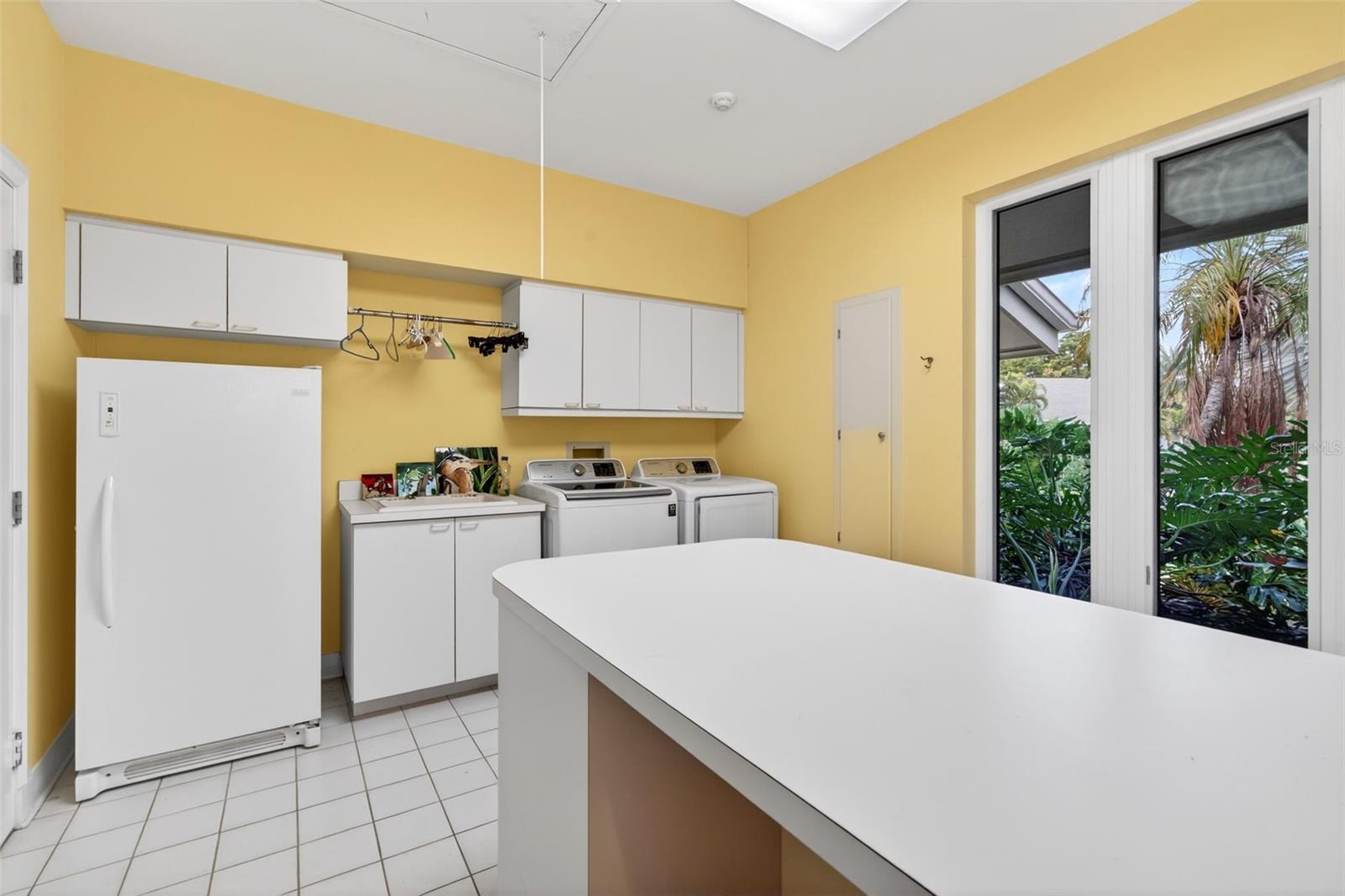 BAY ISLES - Residential