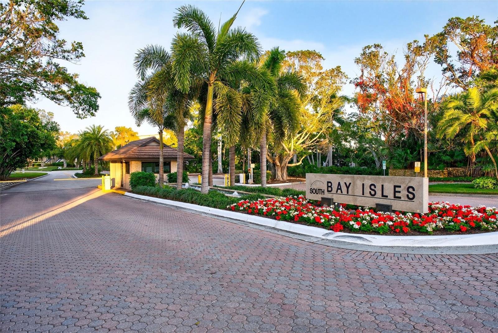 BAY ISLES - Residential