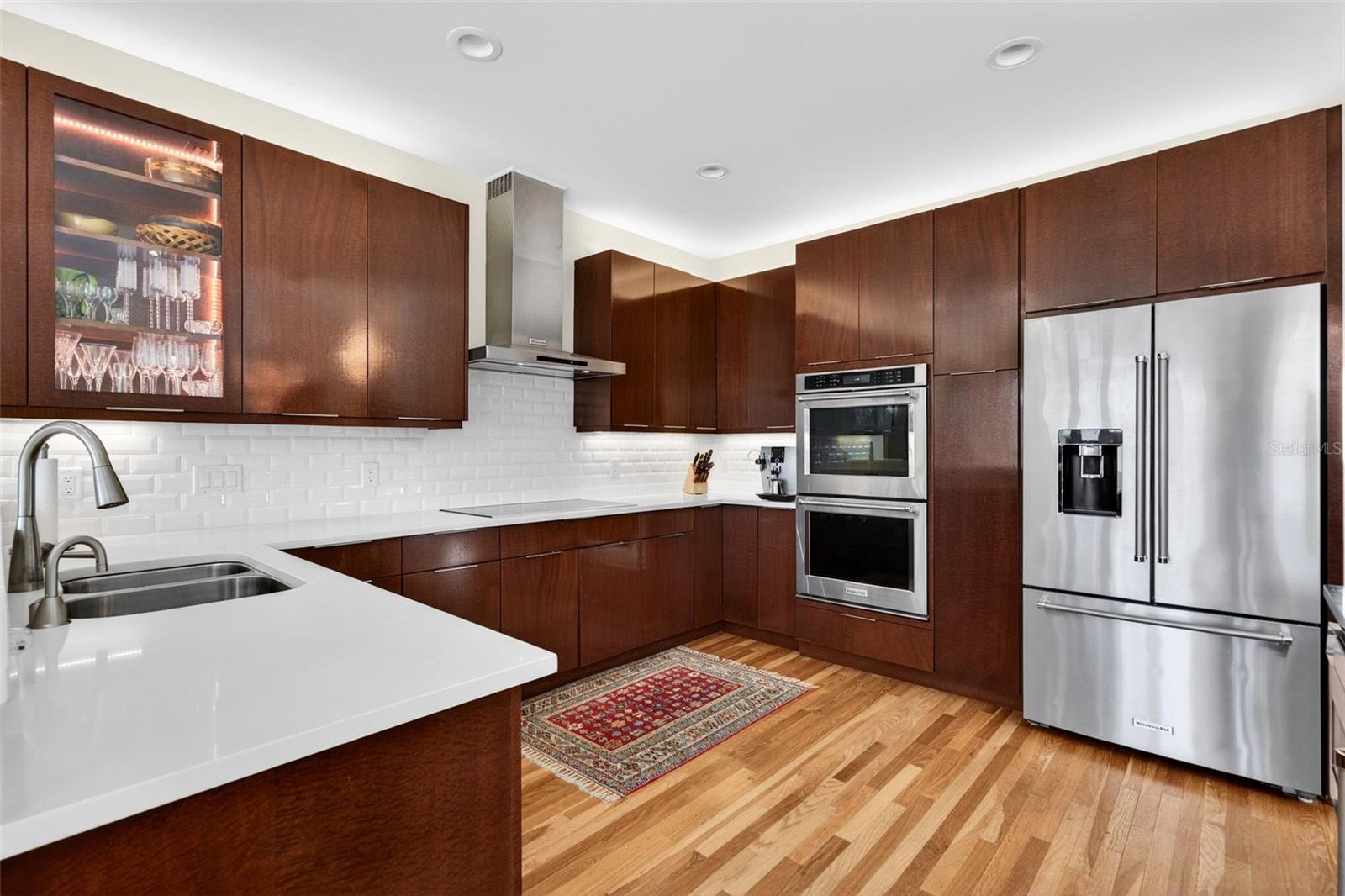 BAY ISLES - Residential