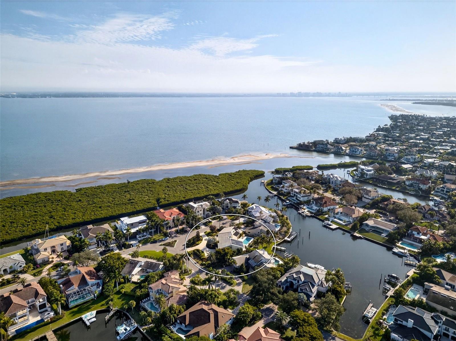 BAY ISLES - Residential