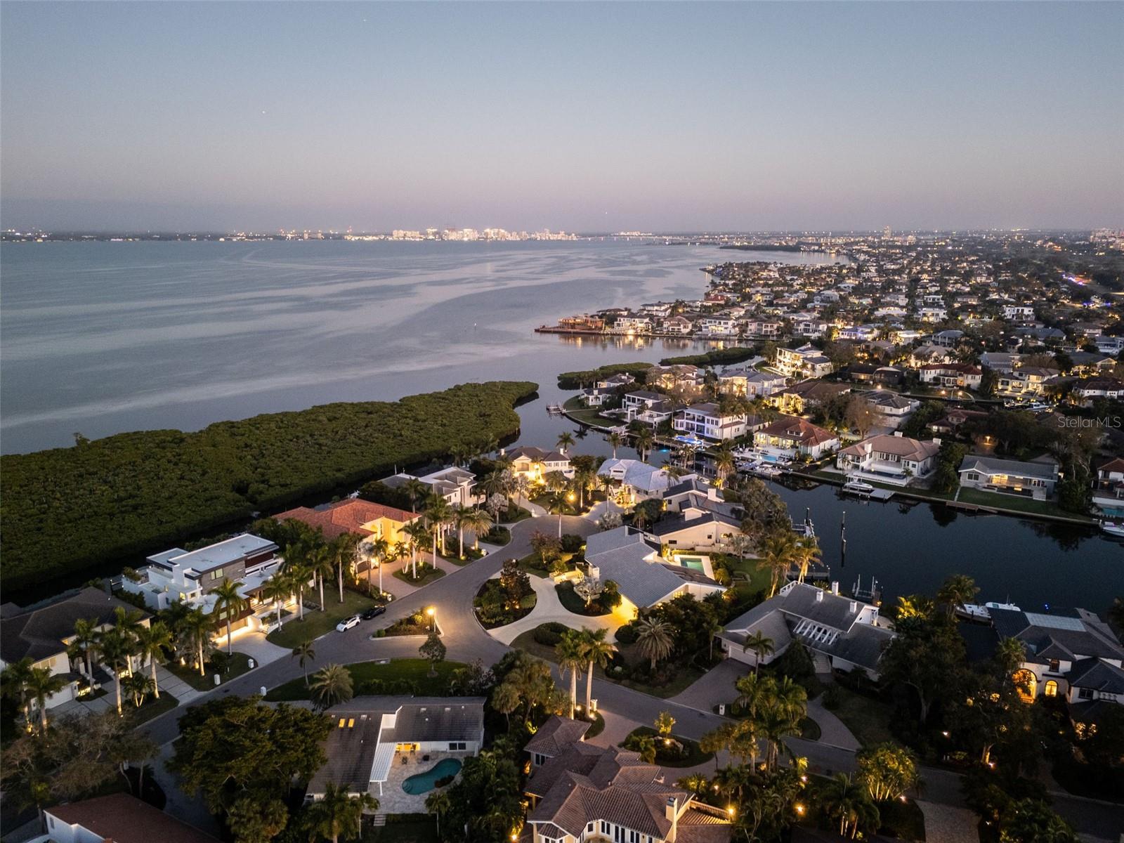 BAY ISLES - Residential