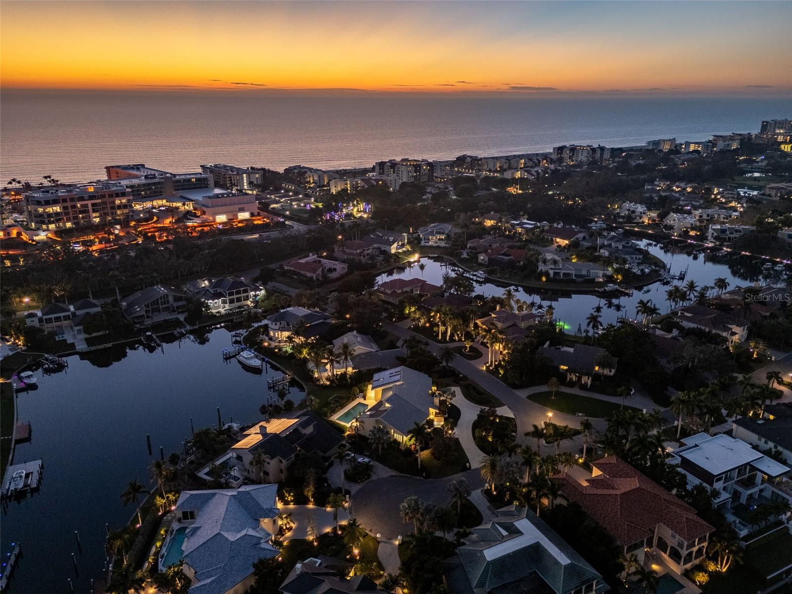 BAY ISLES - Residential