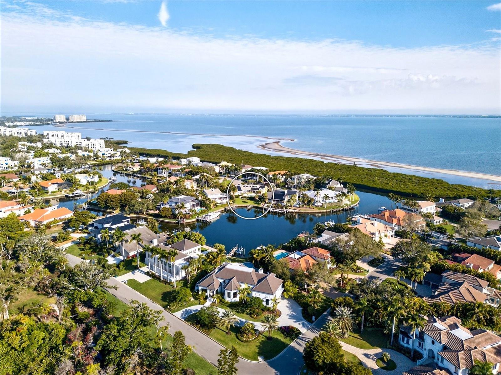 BAY ISLES - Residential