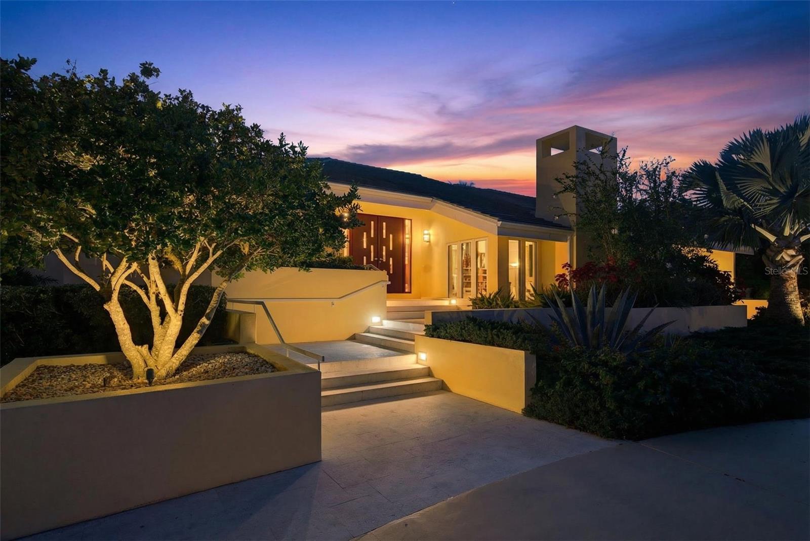 1571 HARBOR CAY LANE, LONGBOAT KEY, FL, 34228 2 1571 HARBOR CAY LANE