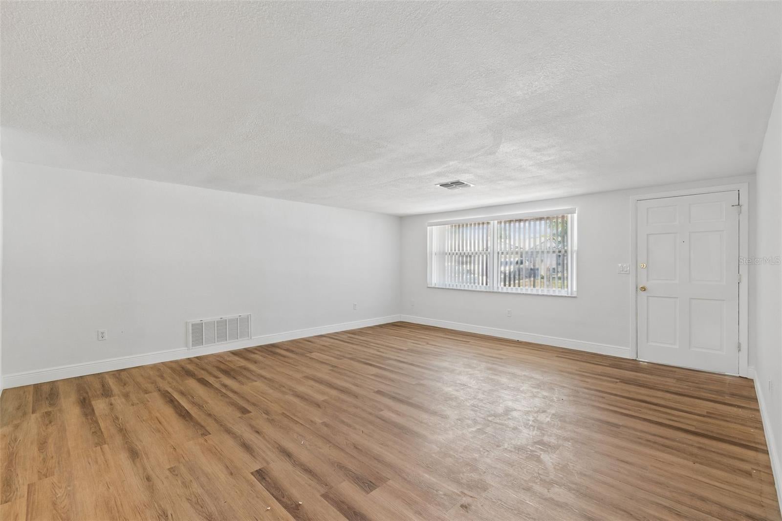 7105 OAKSHIRE DRIVE