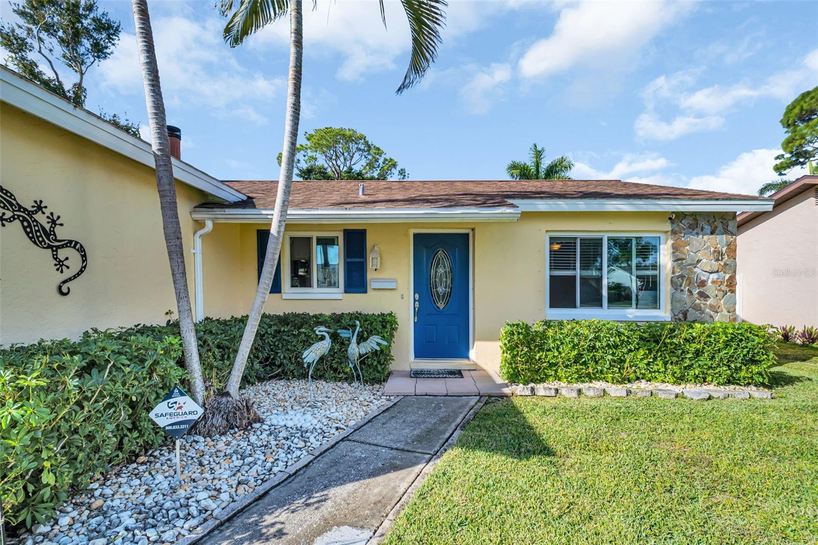 DAWNEE BROOK - Residential