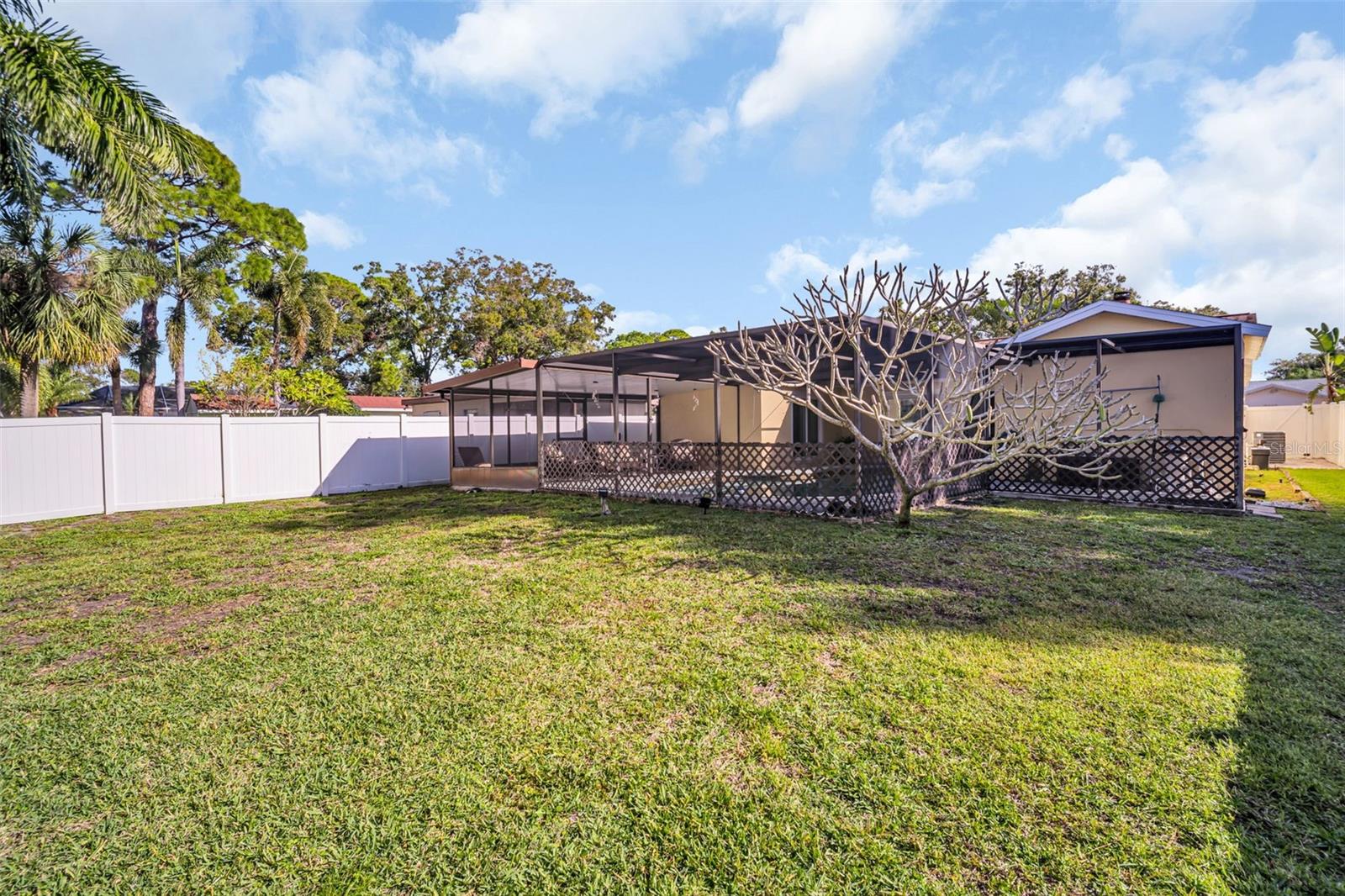 DAWNEE BROOK - Residential