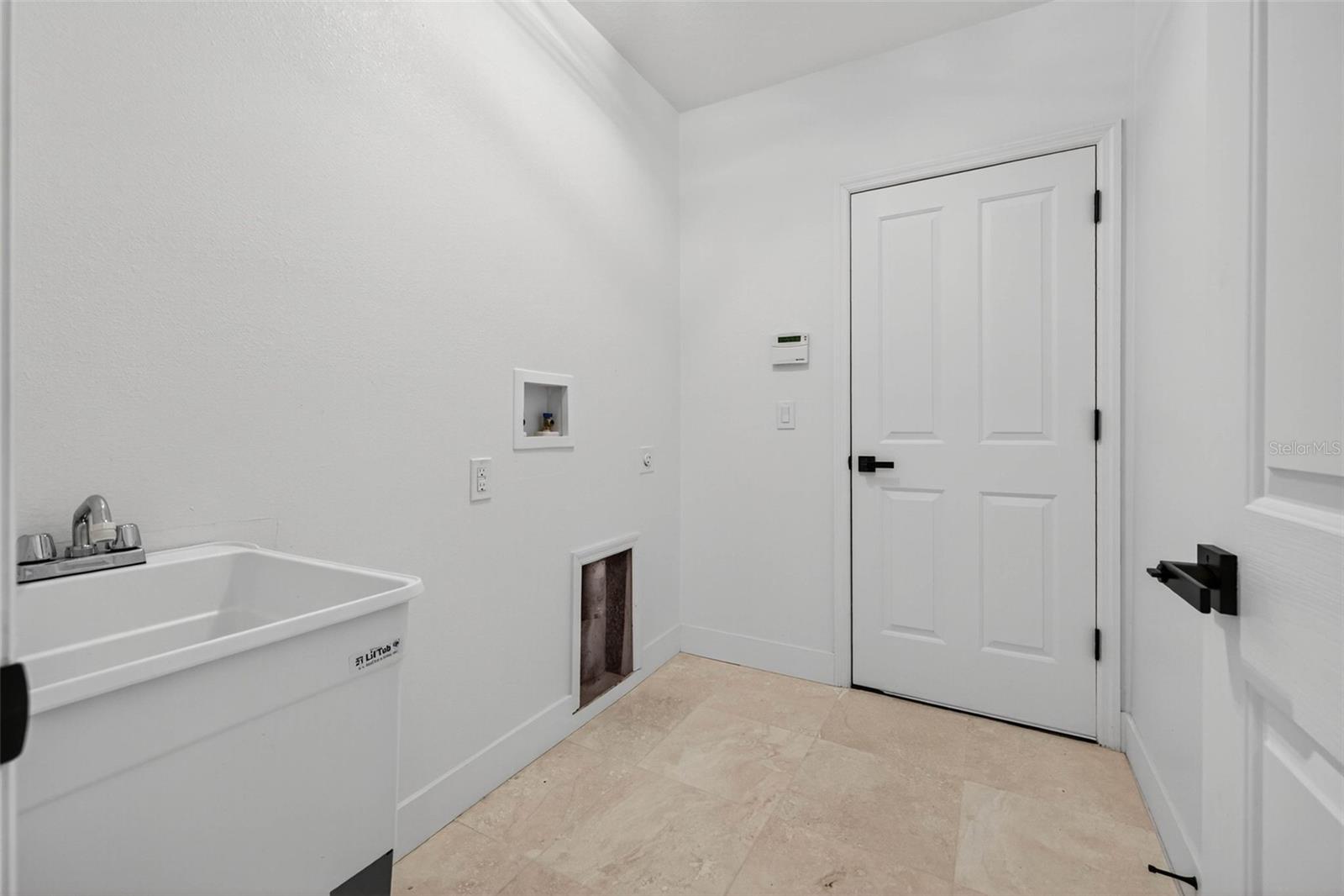 LEXINGTON OAKS PH 01 - Residential