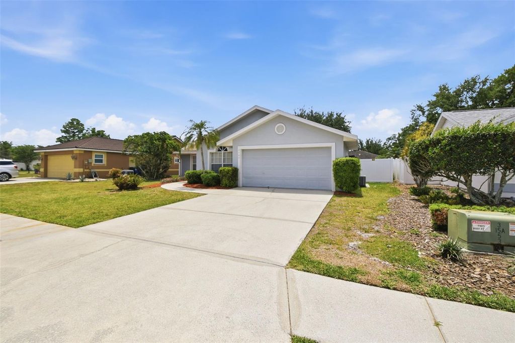 Photo of 6707 64th Lane E, Palmetto, FL 34221 (MLS # O6401666)