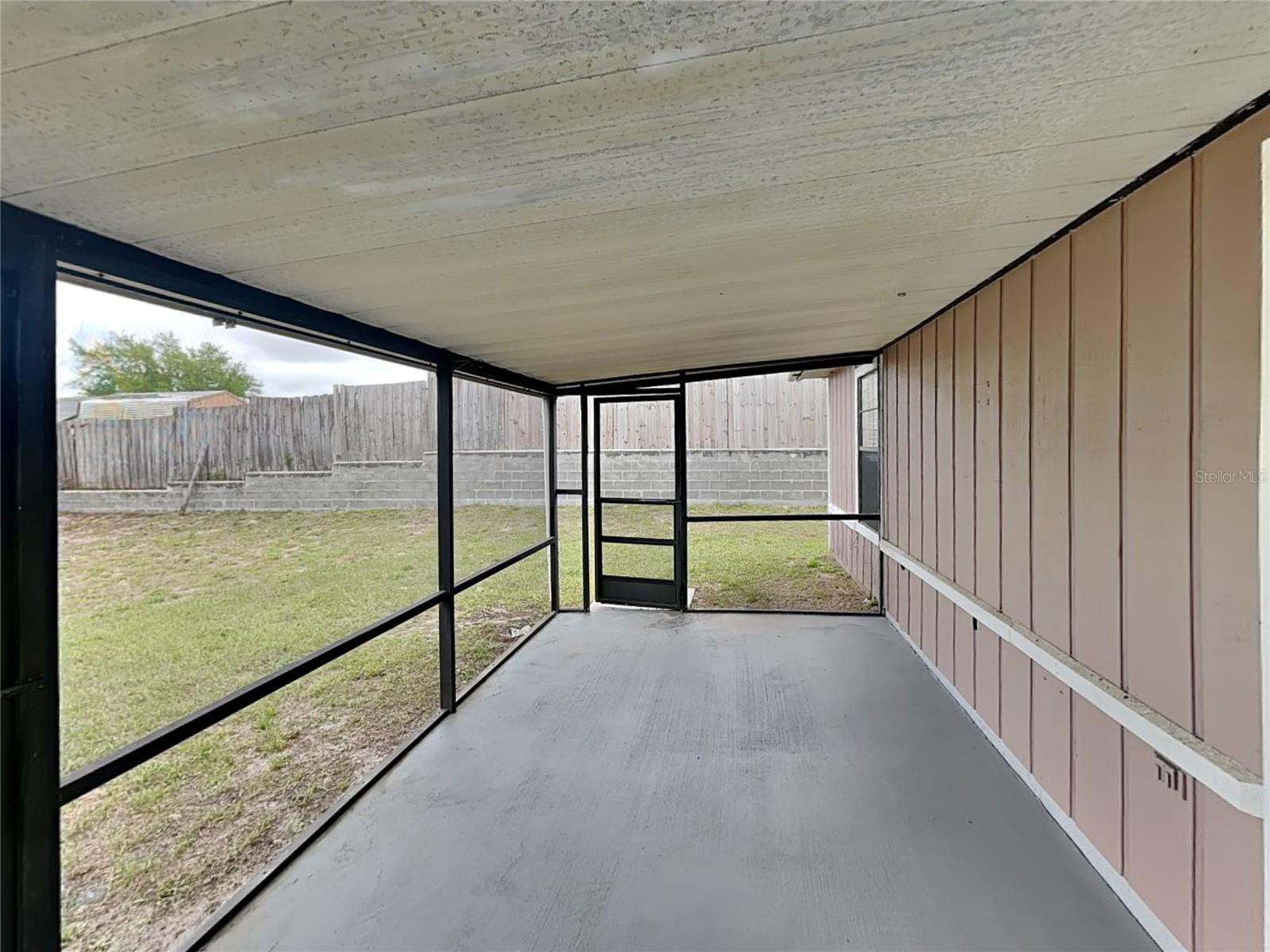 DELTONA LAKES E UN 39 - Residential Lease