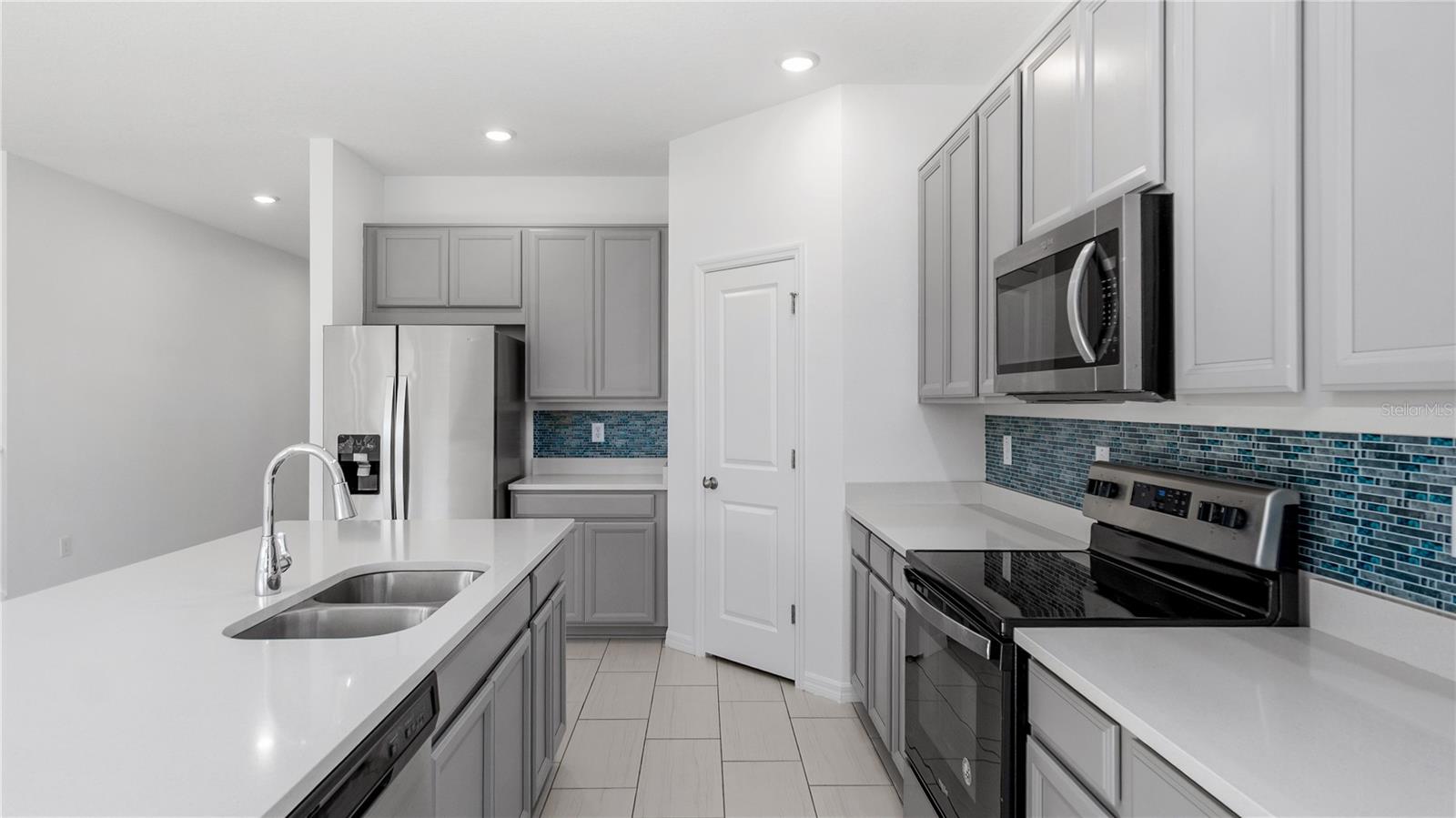 SOUTH FORK S & TR T - Residential