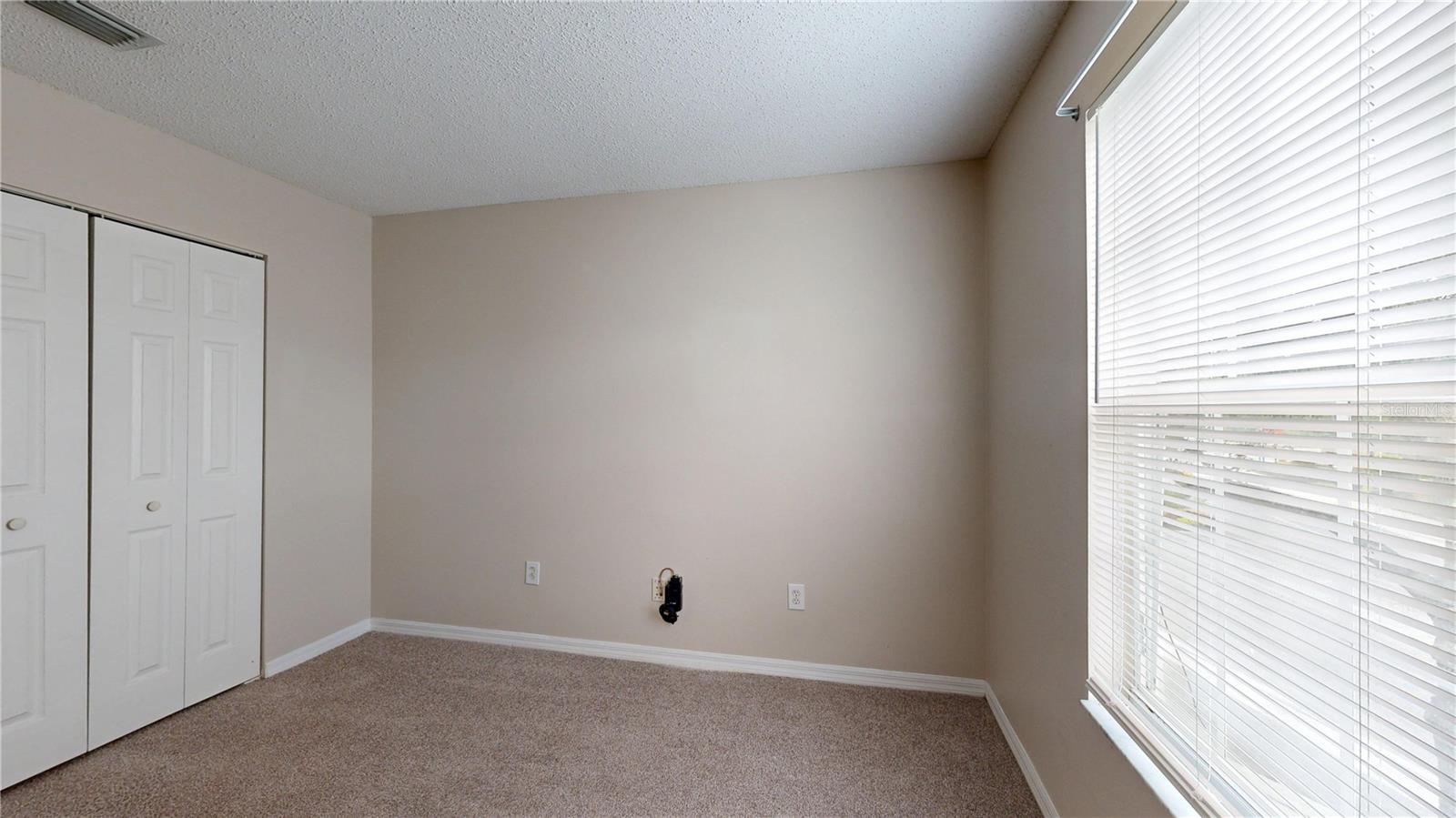 EDGEWATER AT GRAND OAKS PH 01 - Residential Lease