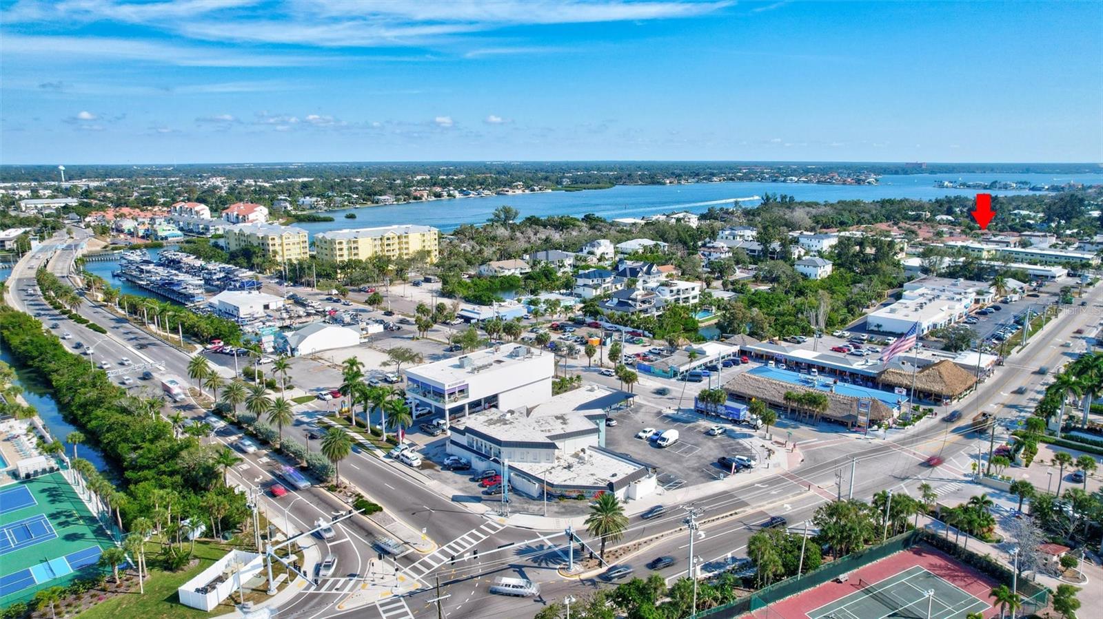 VISTA HERMOSA - Residential