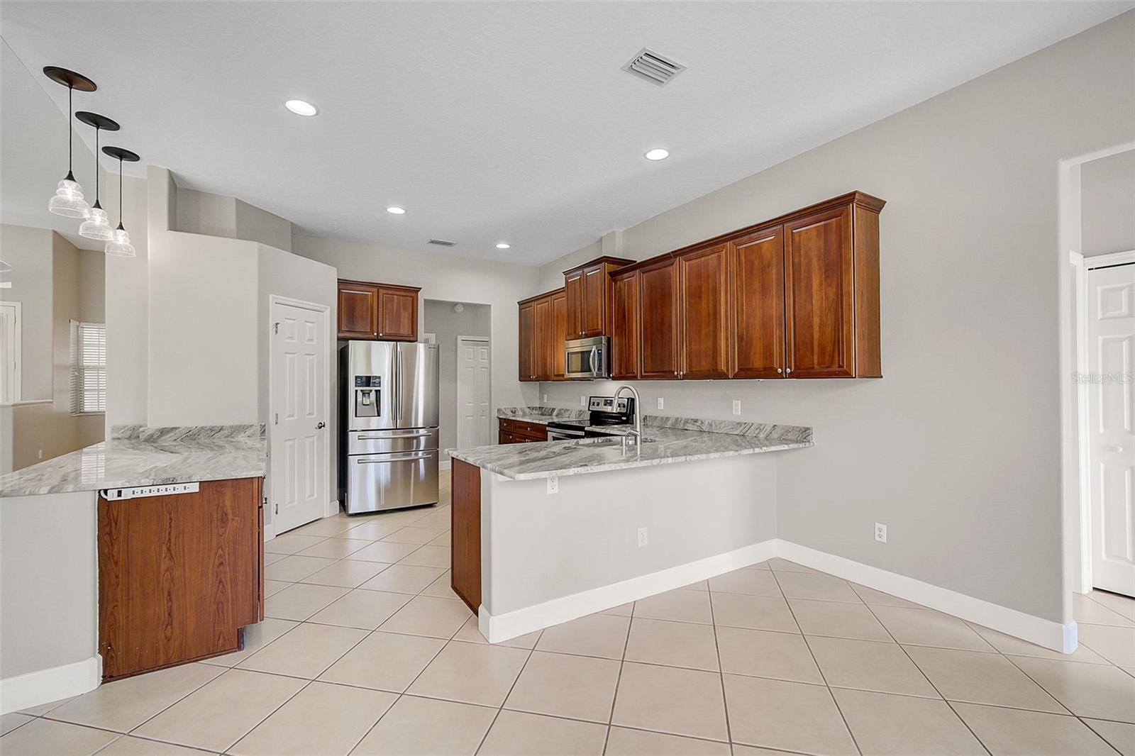 COUNTRY MEADOWS PH I - Residential