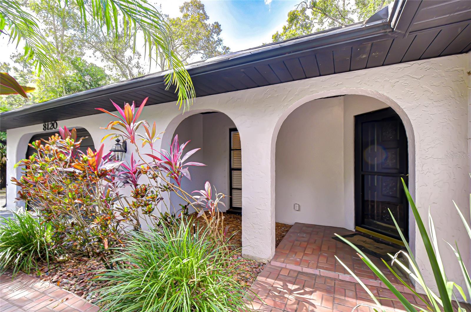 8120 N ALBANY AVENUE