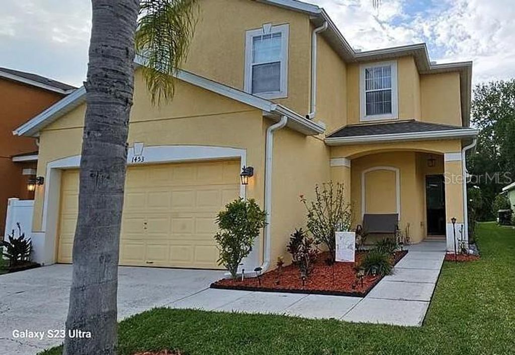 Photo of 1453 Royal Ridge Drive, Davenport, FL 33896 (MLS # S5140159)