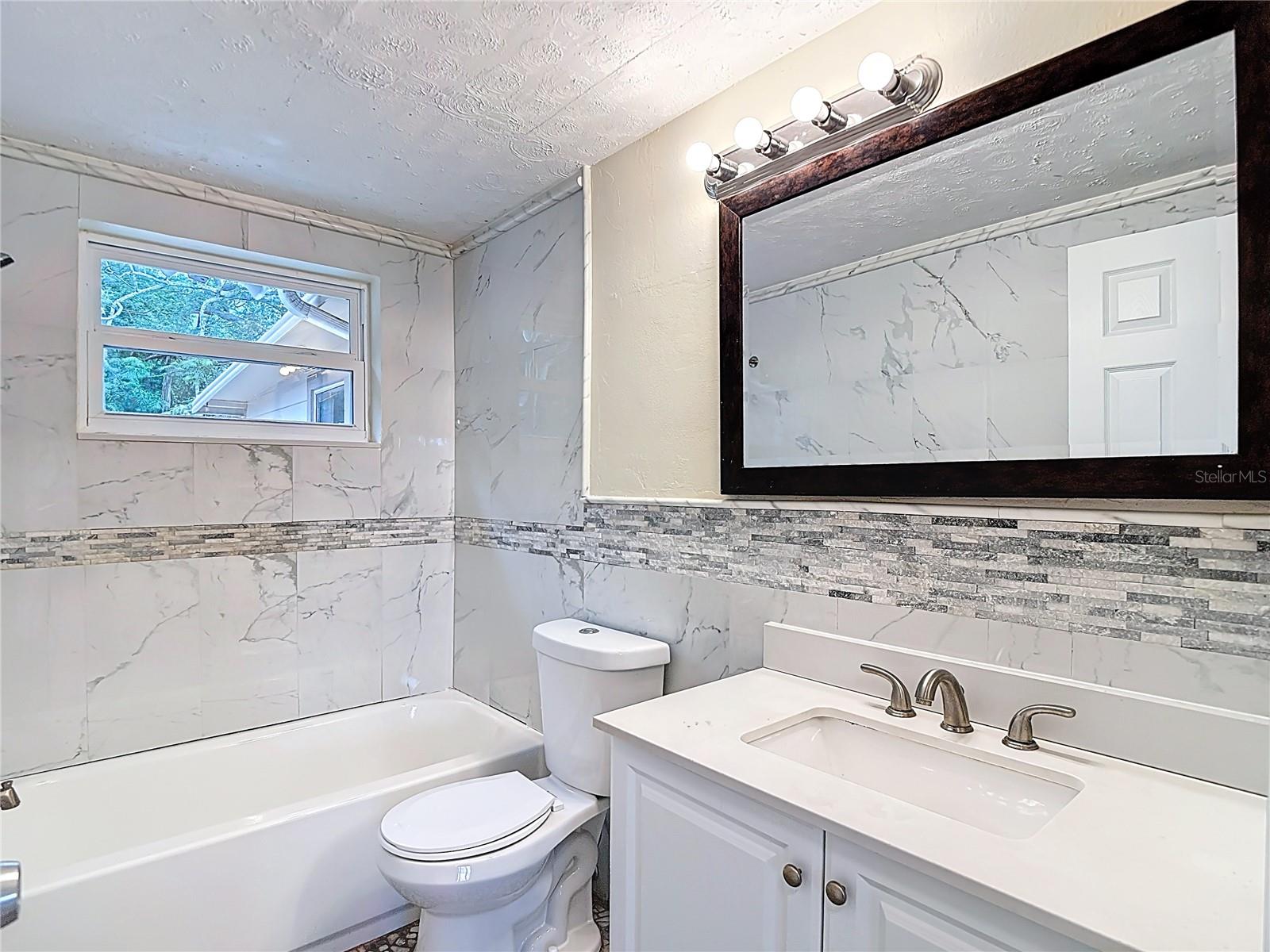 GULF HIGHLANDS - Residential