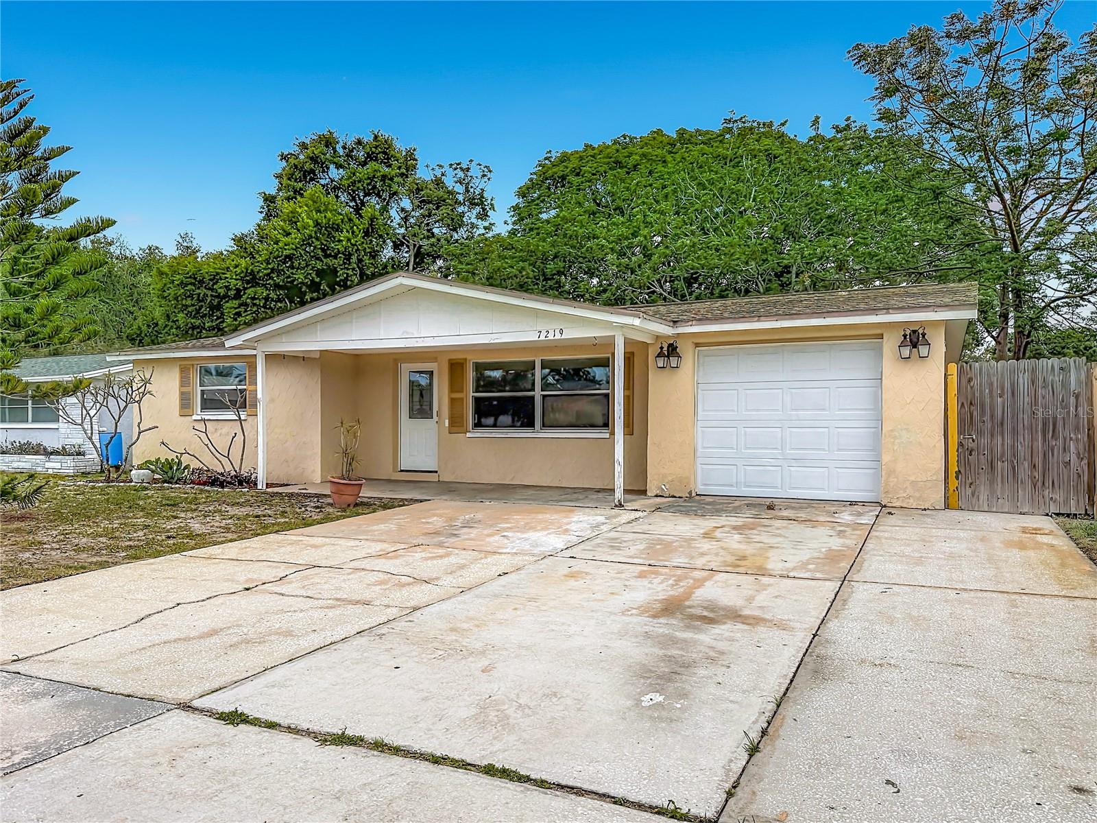 GULF HIGHLANDS - Residential