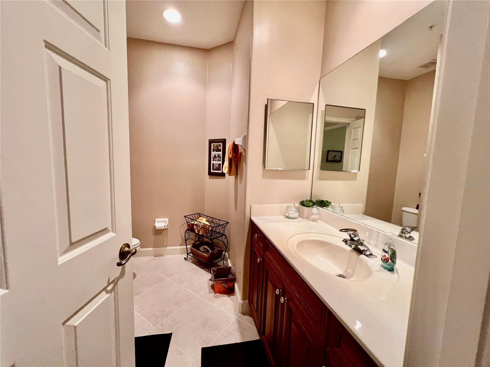 TOPAZ COVE CONDO - Residential Lease