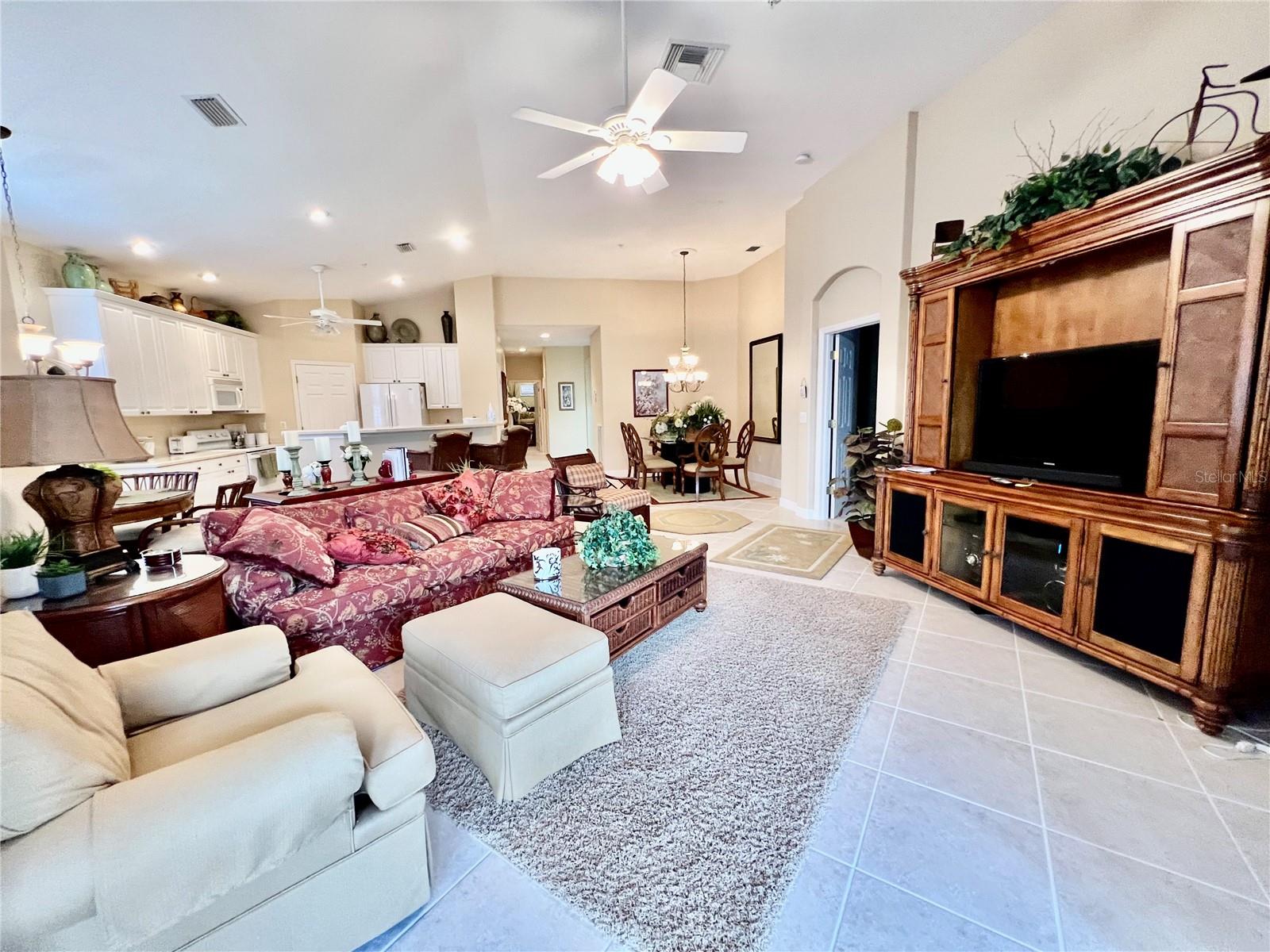 TOPAZ COVE CONDO - Residential Lease