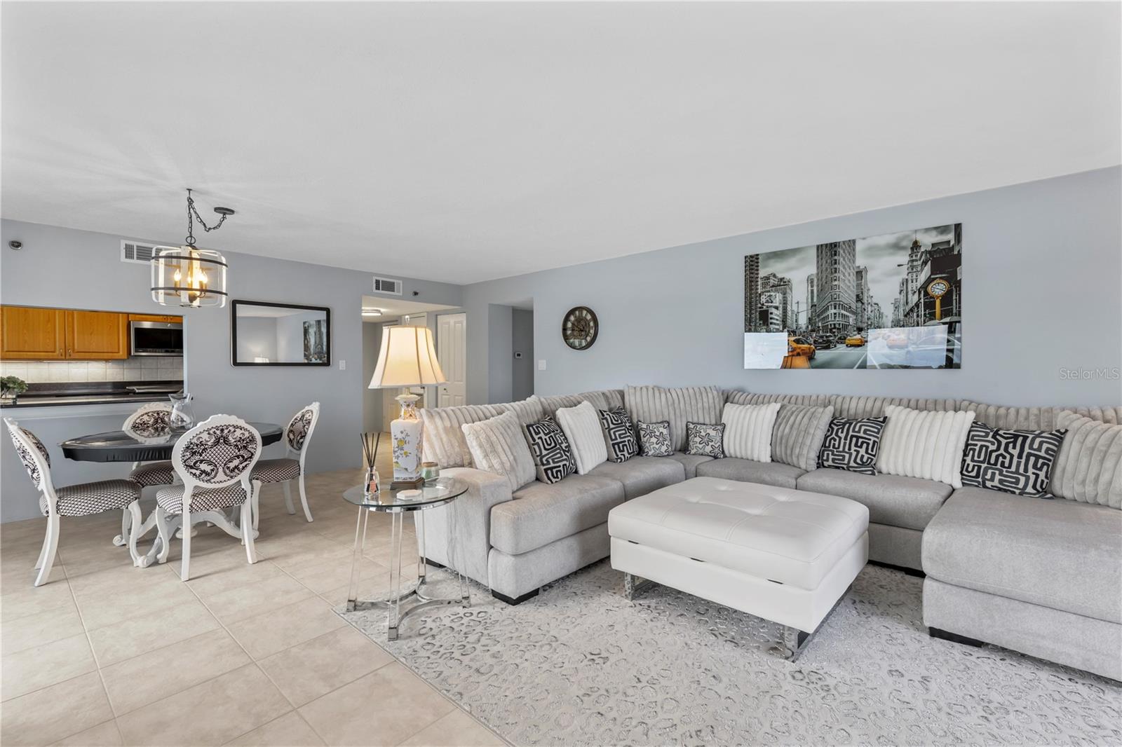 DIAMOND HEAD POINT CONDO - Residential