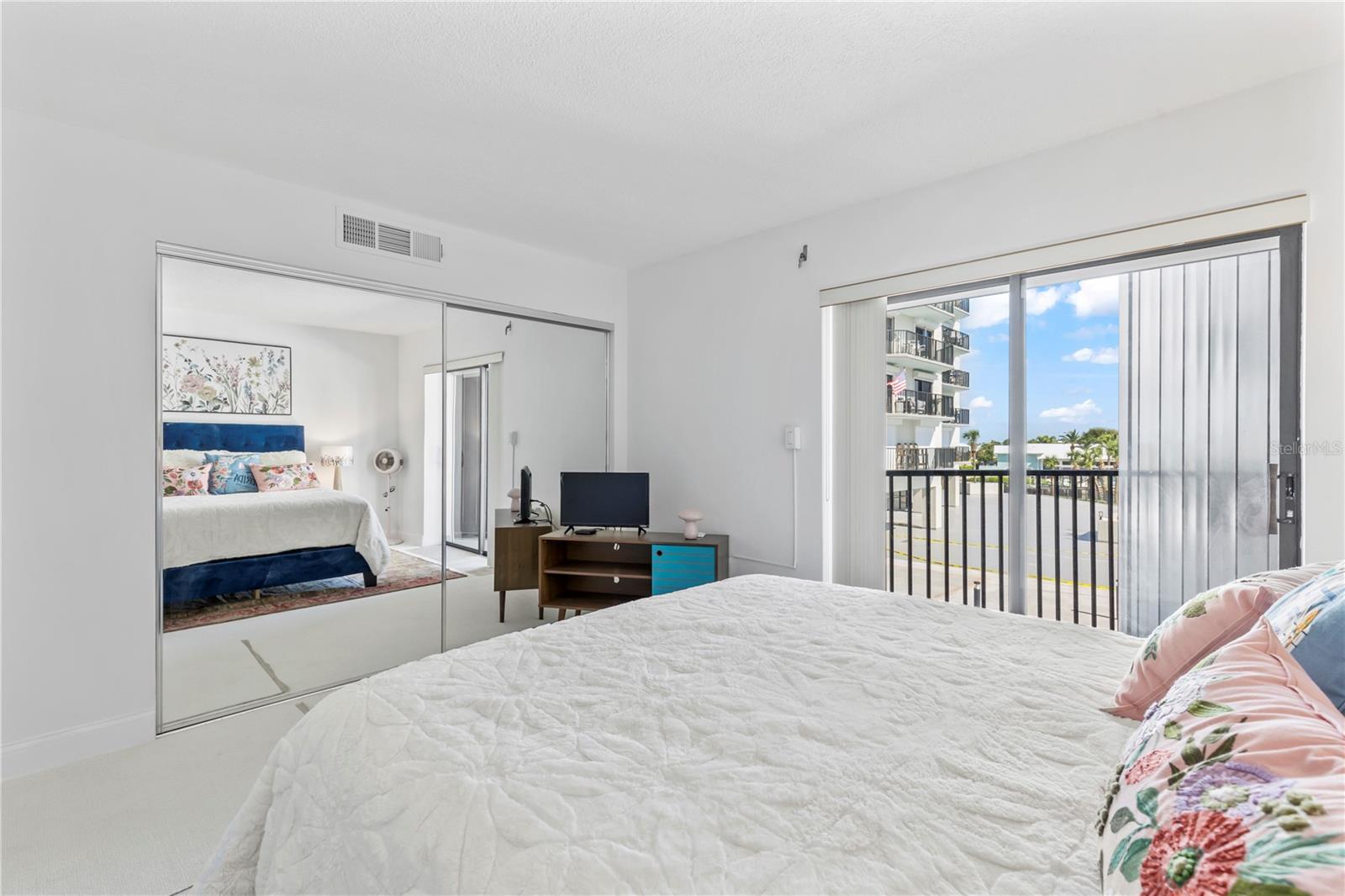 DIAMOND HEAD POINT CONDO - Residential