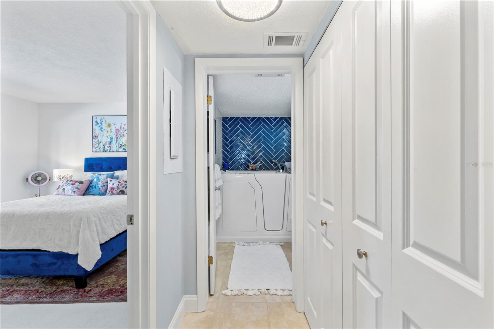 DIAMOND HEAD POINT CONDO - Residential