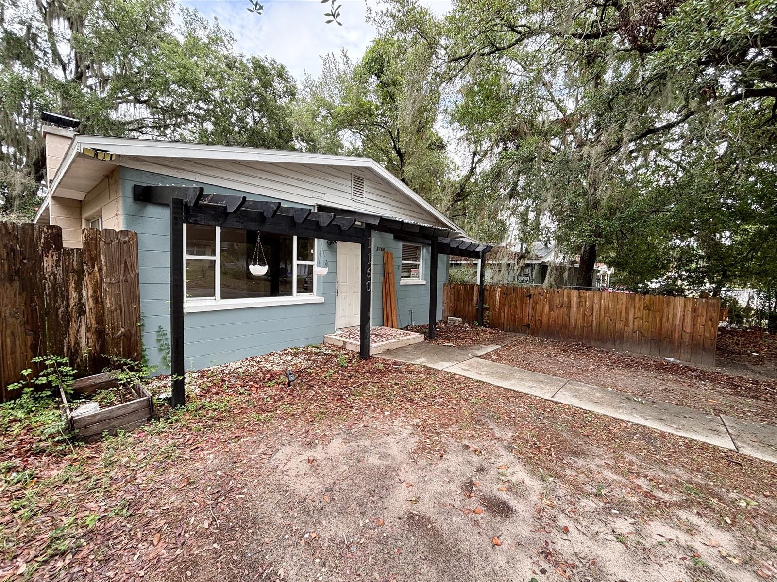 Listing image 1