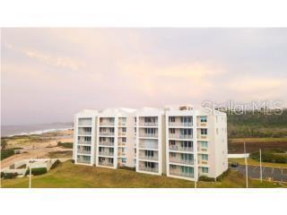 Oceanfront Apartment in Isabela – Live Where Others Vacation!
Discover this spectacular 3-bedroom, 2.5 remodeled bathroom apartment with spacious living areas and a privileged oceanfront location!
1,500 sq. ft. of construction
Open-concept living room, dining room, kitchen, and balcony
Fully furnished and equipped
24/7 security and controlled access
Elevators for your convenience
Complex amenities include:
? Resort-style pools with jacuzzi
? Fully equipped gym
? Clubhouse and recreational areas
? Tennis and basketball courts
? Gazebos and terraces for gatherings
? Assigned 2 parking
Visitor Parking
Located just steps from some of the most beautiful beaches in Isabela—perfect to enjoy the tropical lifestyle or generate rental income.
Private setting, breathtaking views, and direct access to nature.
Contact us today for more information or to schedule a showing!