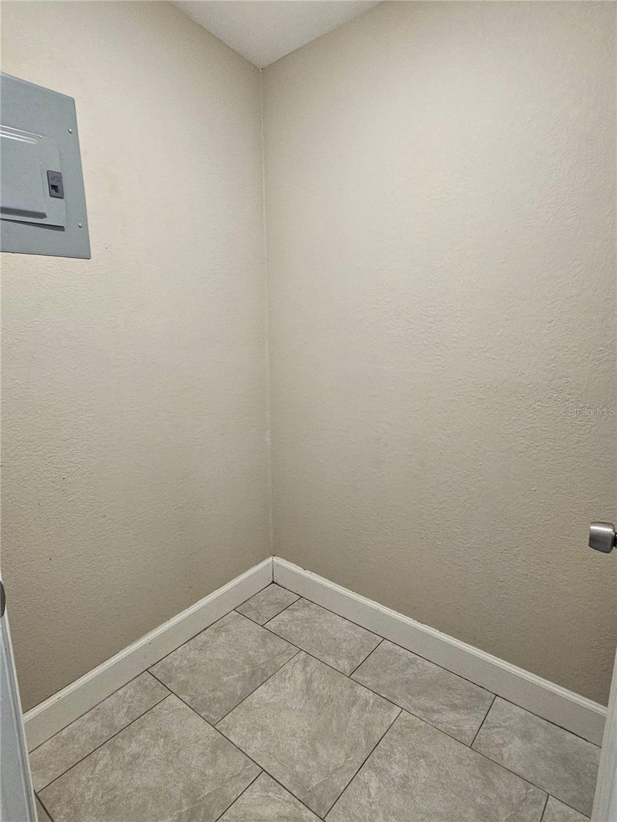 UNPLATTED - Residential Lease