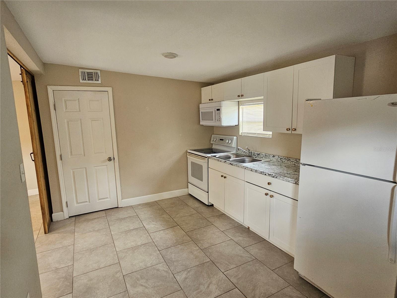 UNPLATTED - Residential Lease