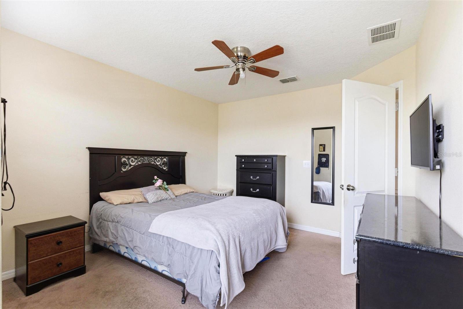 BELMONT PH 1C-1 PT REP - Residential Lease