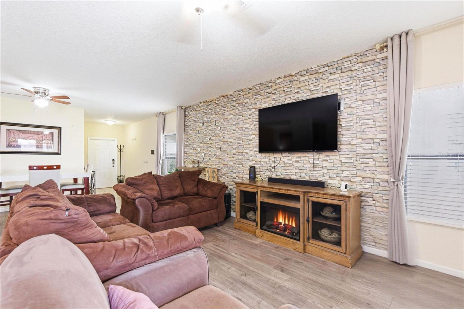 BELMONT PH 1C-1 PT REP - Residential Lease