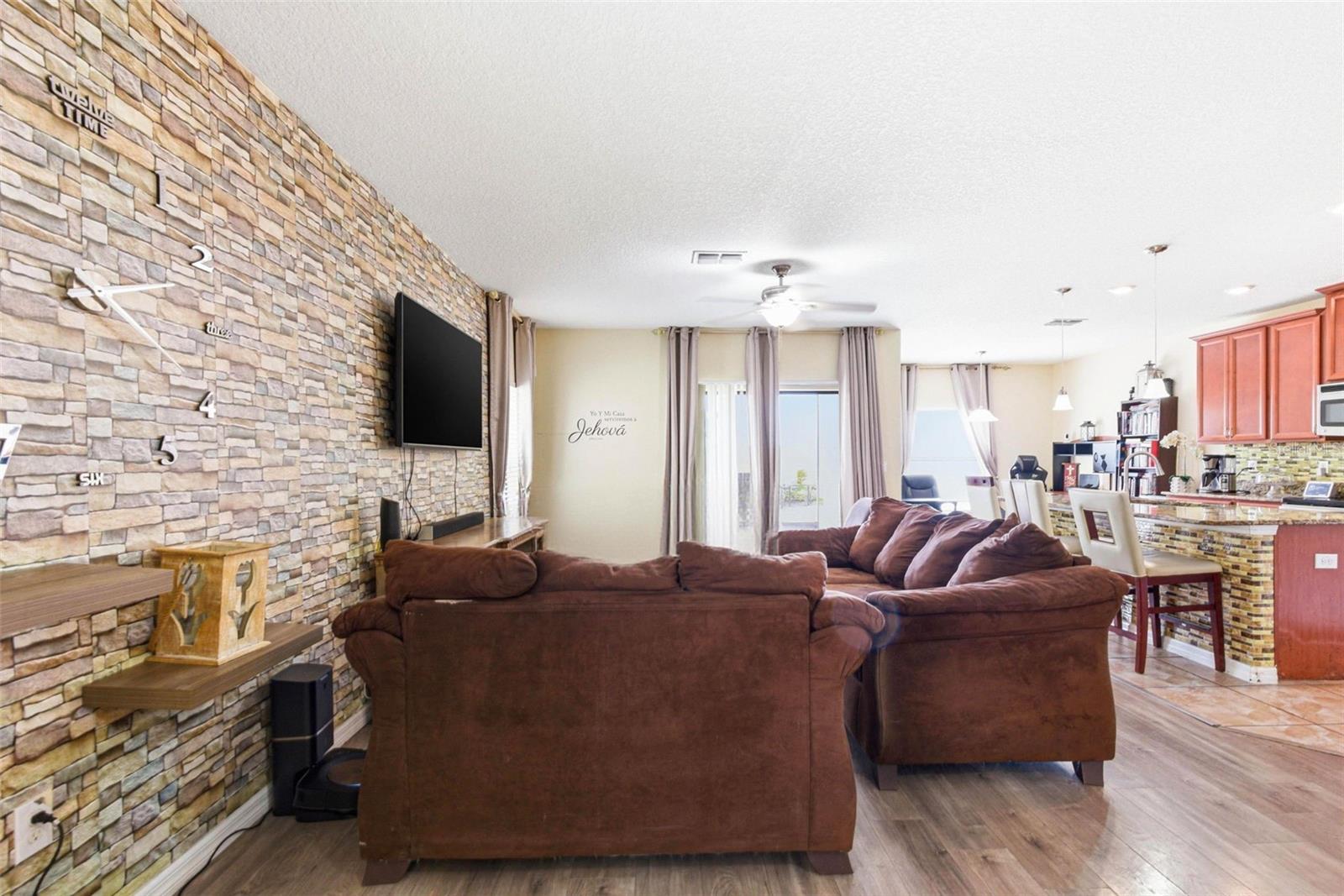 BELMONT PH 1C-1 PT REP - Residential Lease