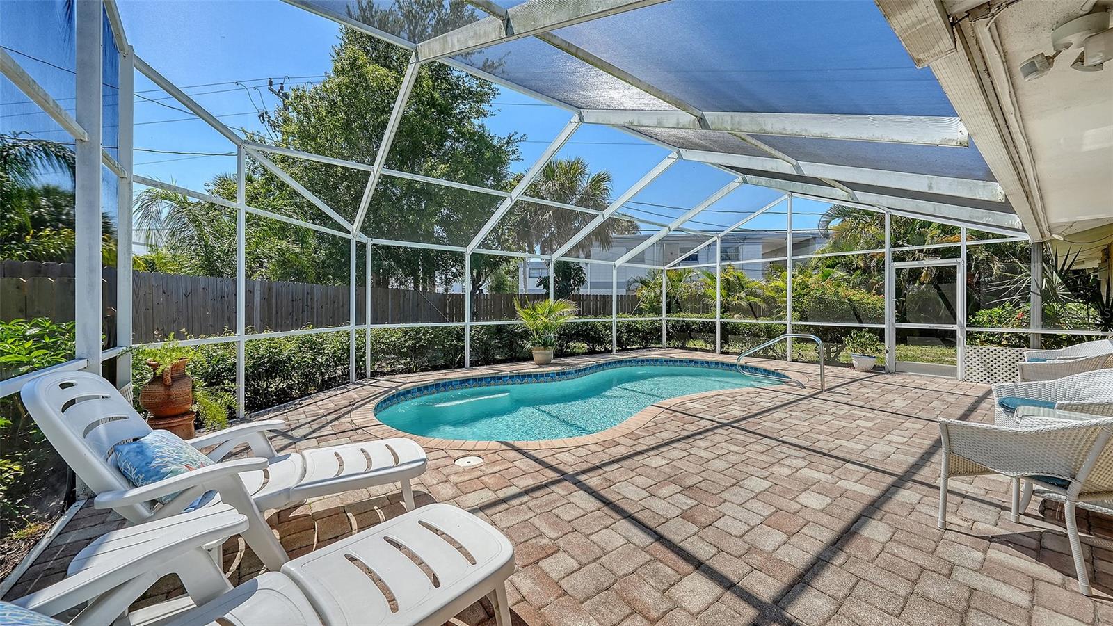 SOUTH GATE - Residential