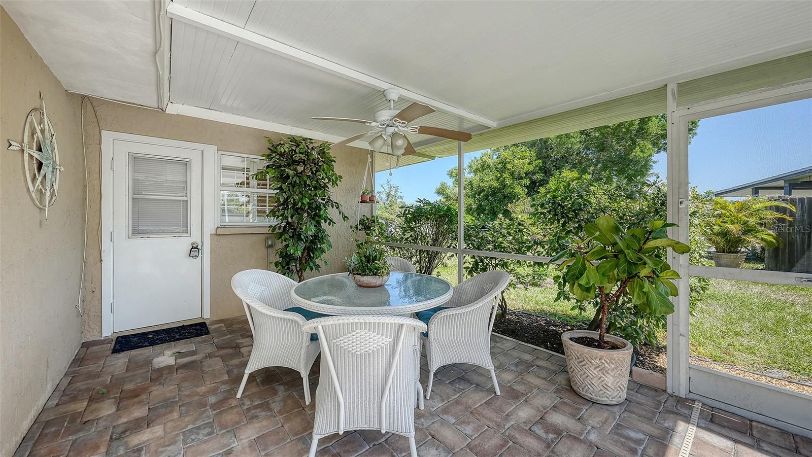 SOUTH GATE - Residential