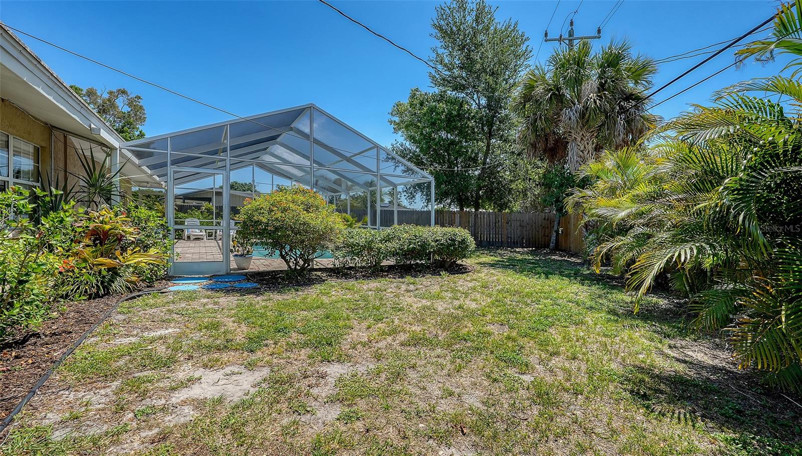 SOUTH GATE - Residential