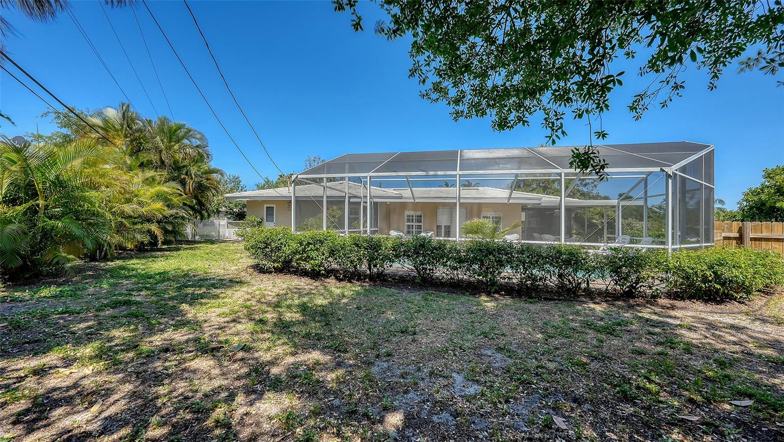 SOUTH GATE - Residential