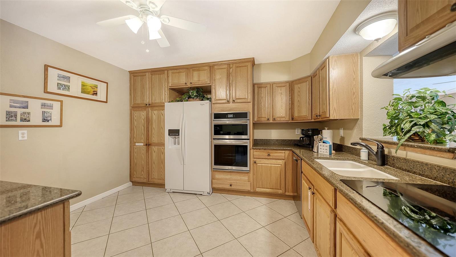 SOUTH GATE - Residential