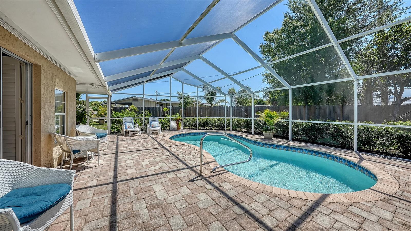SOUTH GATE - Residential